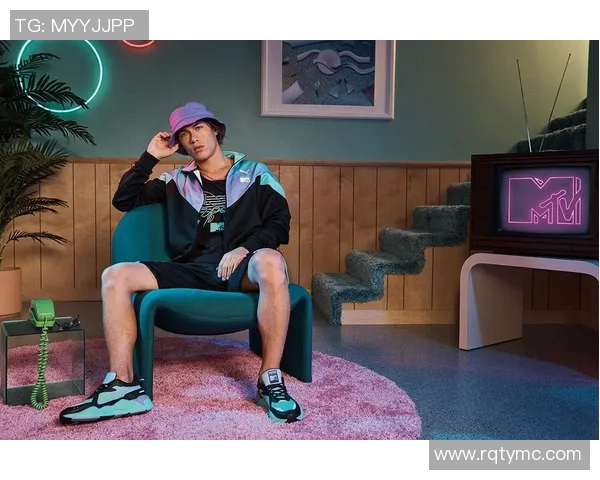 足球明星休闲打扮解析 运动风与街头潮流的完美融合