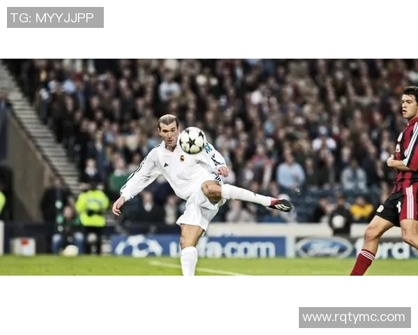 足球运动员眼中无可争议的最强球星是谁他的卓越成就如何影响足坛历史